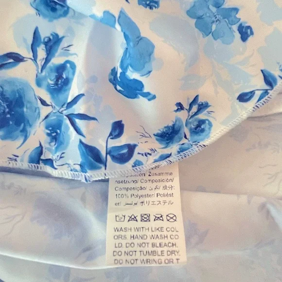 Darling White/Blue Floral Bubble Sleeve Girl’s Dress (Sz 11-12) (FINAL PRICE) - Picture 6 of 6
